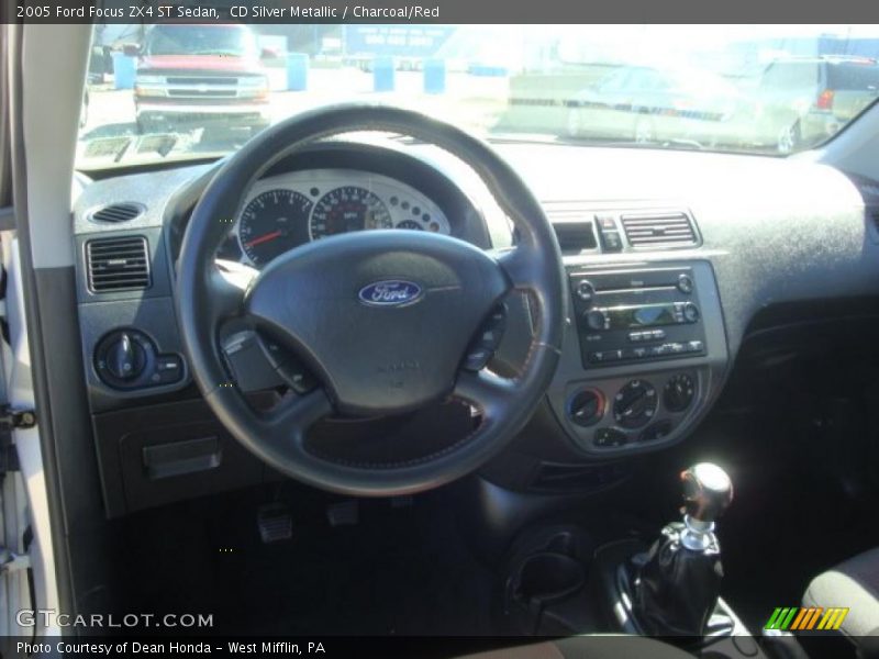 CD Silver Metallic / Charcoal/Red 2005 Ford Focus ZX4 ST Sedan