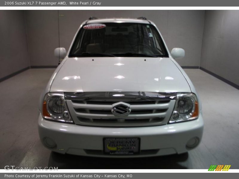White Pearl / Gray 2006 Suzuki XL7 7 Passenger AWD