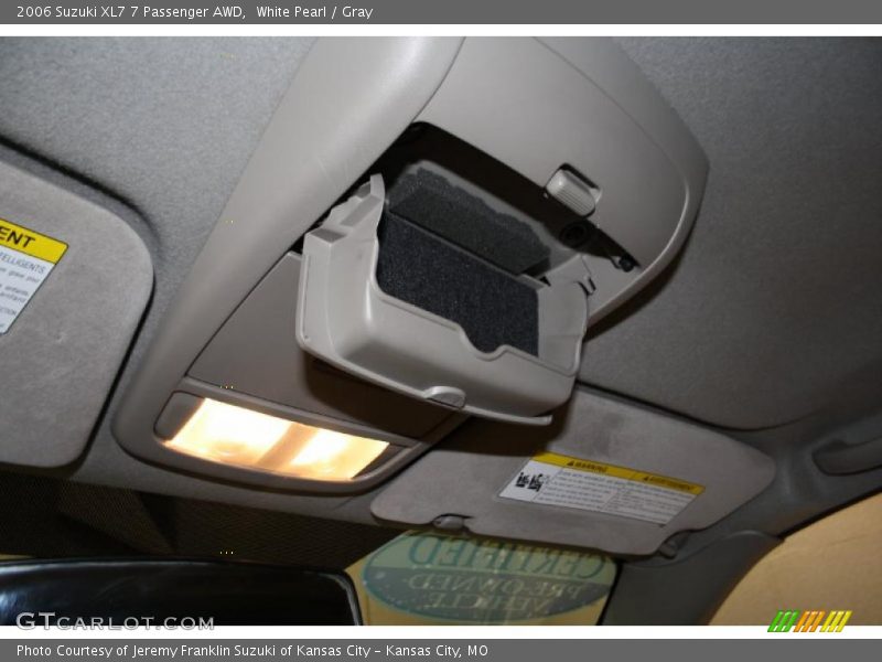 White Pearl / Gray 2006 Suzuki XL7 7 Passenger AWD