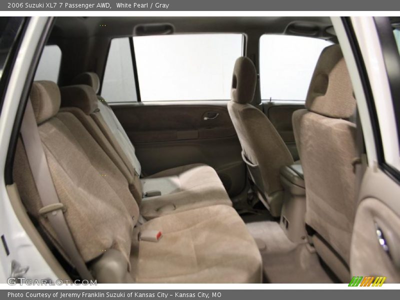 White Pearl / Gray 2006 Suzuki XL7 7 Passenger AWD