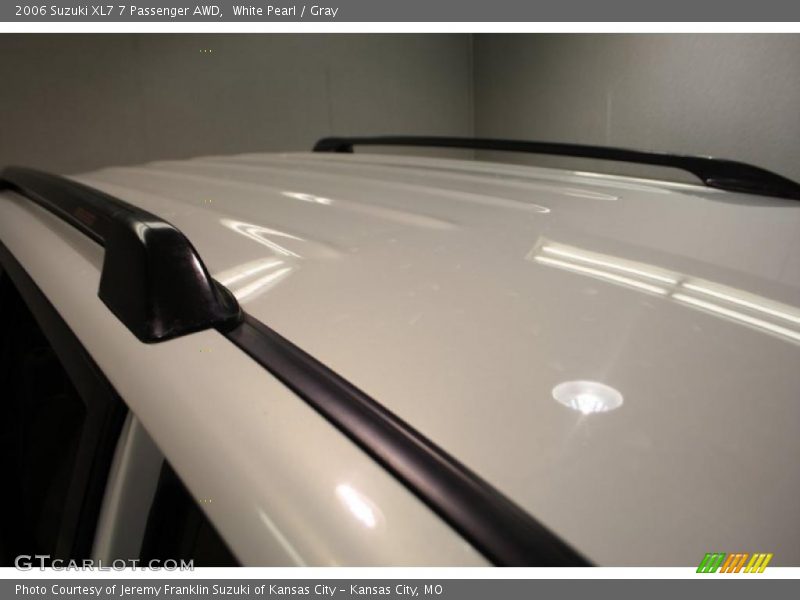 White Pearl / Gray 2006 Suzuki XL7 7 Passenger AWD
