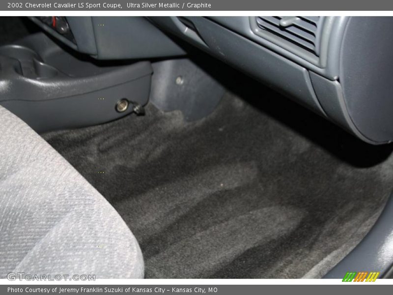 Ultra Silver Metallic / Graphite 2002 Chevrolet Cavalier LS Sport Coupe