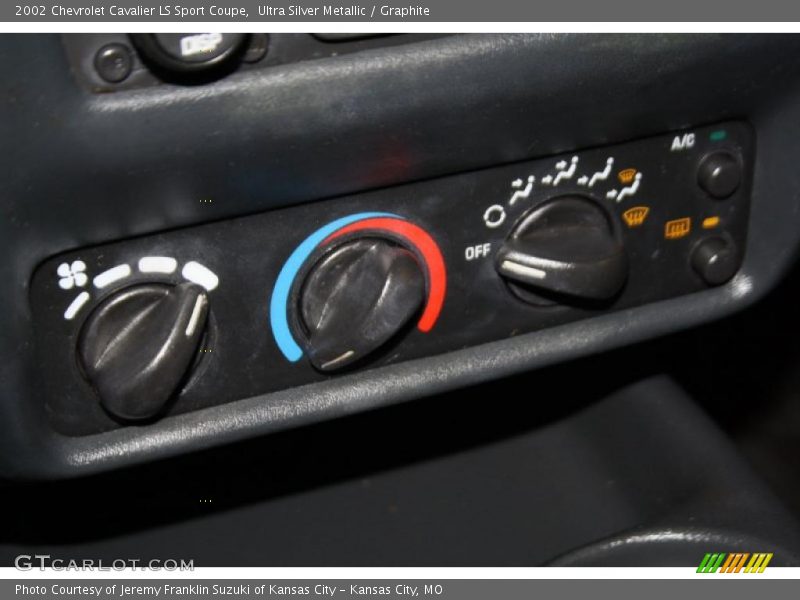 Ultra Silver Metallic / Graphite 2002 Chevrolet Cavalier LS Sport Coupe