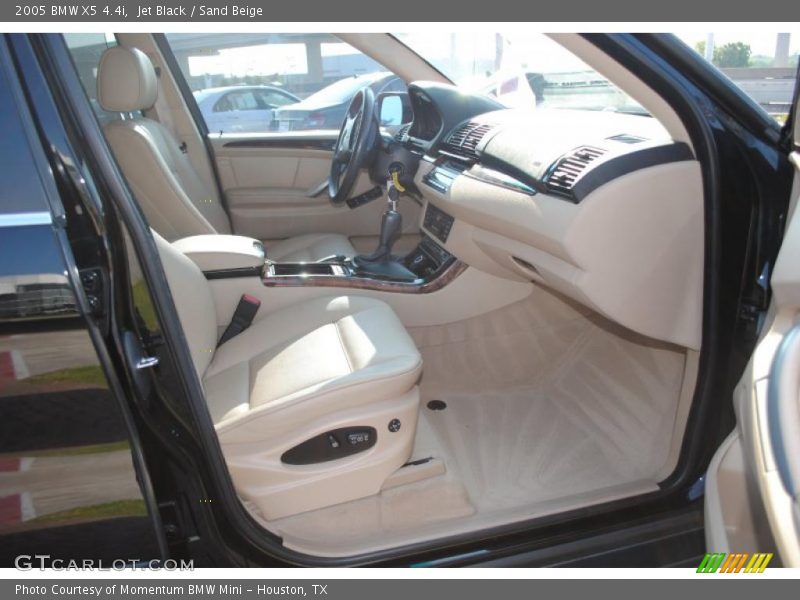 Jet Black / Sand Beige 2005 BMW X5 4.4i