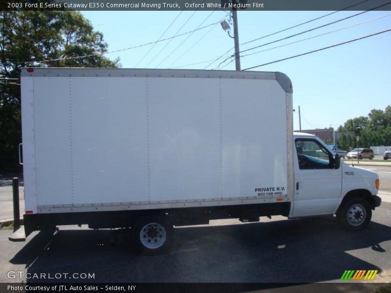 Oxford White / Medium Flint 2003 Ford E Series Cutaway E350 Commercial Moving Truck