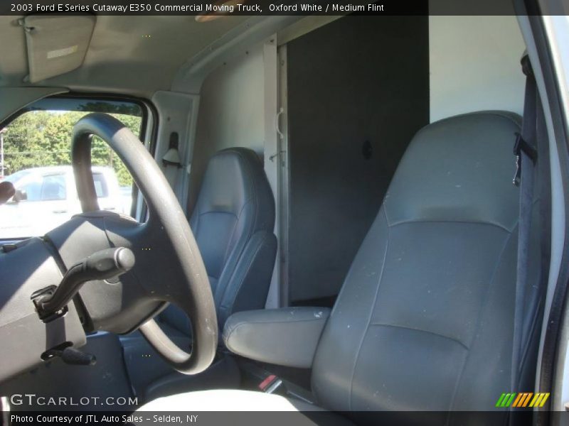 Oxford White / Medium Flint 2003 Ford E Series Cutaway E350 Commercial Moving Truck