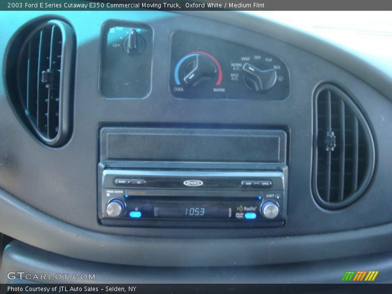 Oxford White / Medium Flint 2003 Ford E Series Cutaway E350 Commercial Moving Truck