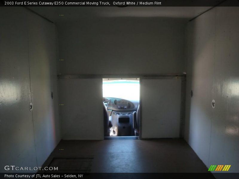 Oxford White / Medium Flint 2003 Ford E Series Cutaway E350 Commercial Moving Truck
