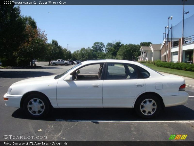 Super White / Gray 1996 Toyota Avalon XL