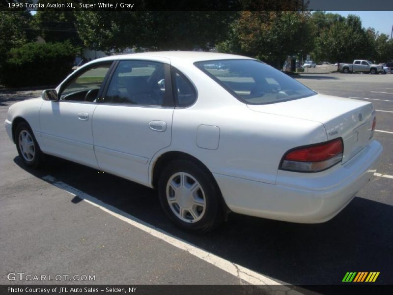Super White / Gray 1996 Toyota Avalon XL