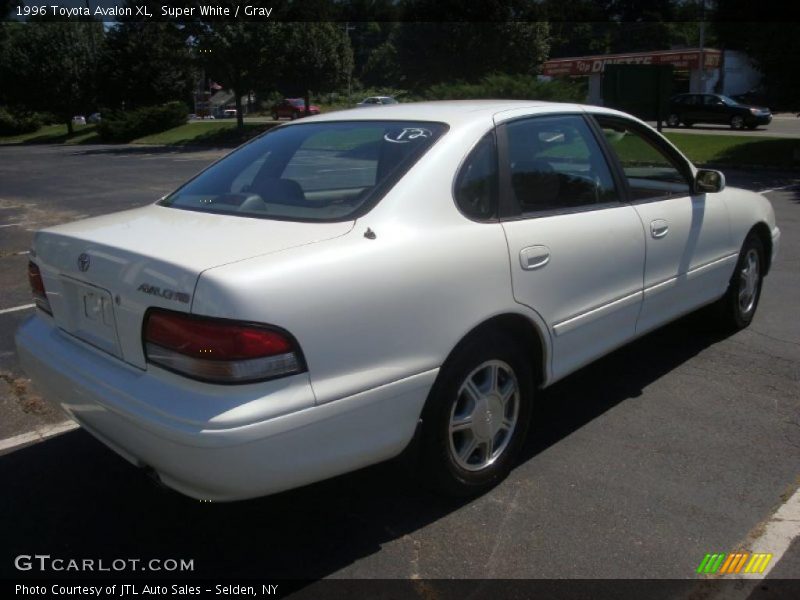 Super White / Gray 1996 Toyota Avalon XL