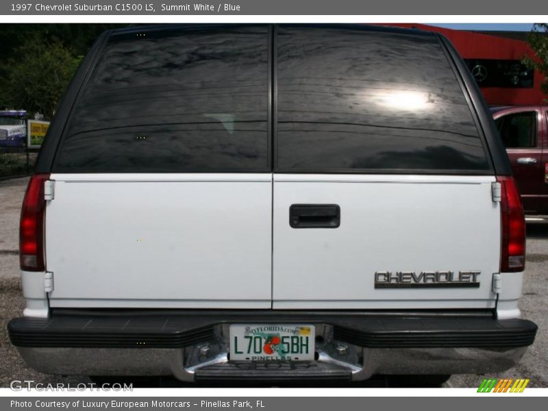 Summit White / Blue 1997 Chevrolet Suburban C1500 LS