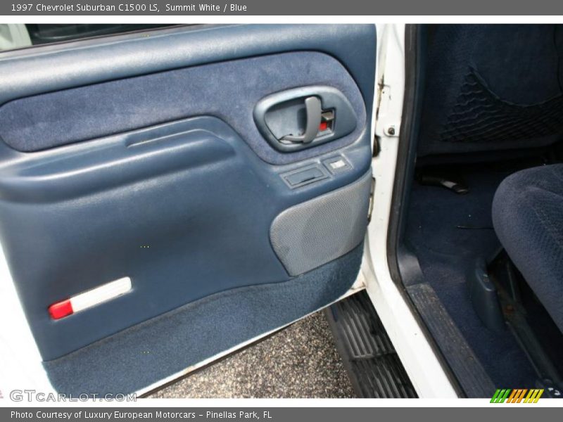 Summit White / Blue 1997 Chevrolet Suburban C1500 LS
