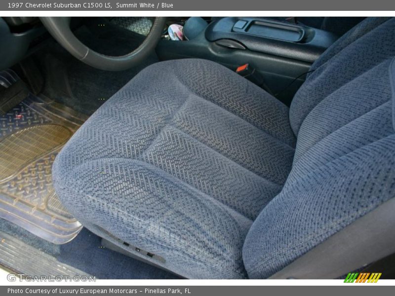 Summit White / Blue 1997 Chevrolet Suburban C1500 LS