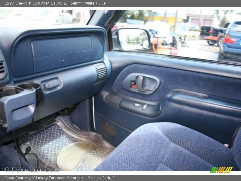 Summit White / Blue 1997 Chevrolet Suburban C1500 LS
