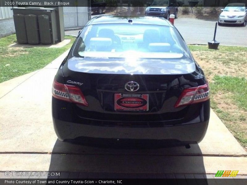 Black / Bisque 2010 Toyota Camry