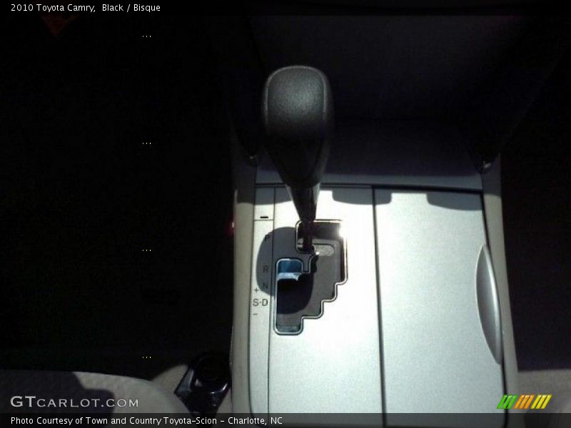 Black / Bisque 2010 Toyota Camry