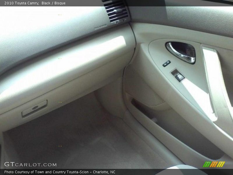 Black / Bisque 2010 Toyota Camry