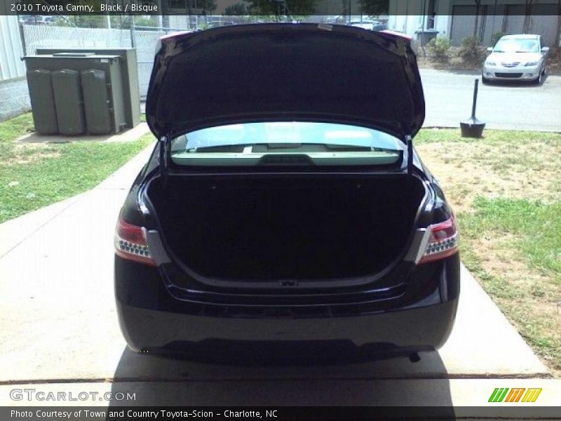 Black / Bisque 2010 Toyota Camry