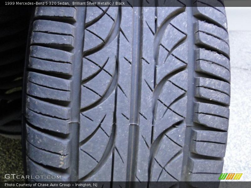 Brilliant Silver Metallic / Black 1999 Mercedes-Benz S 320 Sedan
