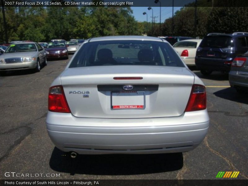 CD Silver Metallic / Charcoal/Light Flint 2007 Ford Focus ZX4 SE Sedan