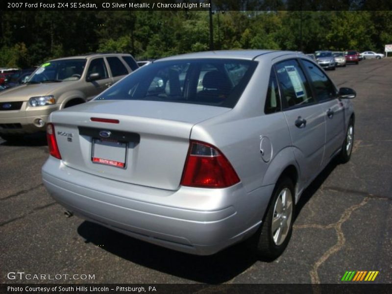 CD Silver Metallic / Charcoal/Light Flint 2007 Ford Focus ZX4 SE Sedan