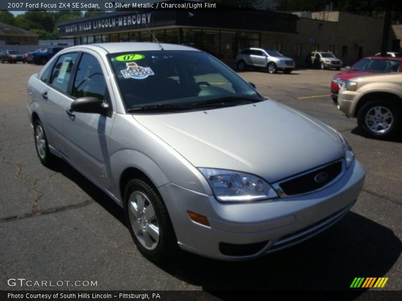CD Silver Metallic / Charcoal/Light Flint 2007 Ford Focus ZX4 SE Sedan