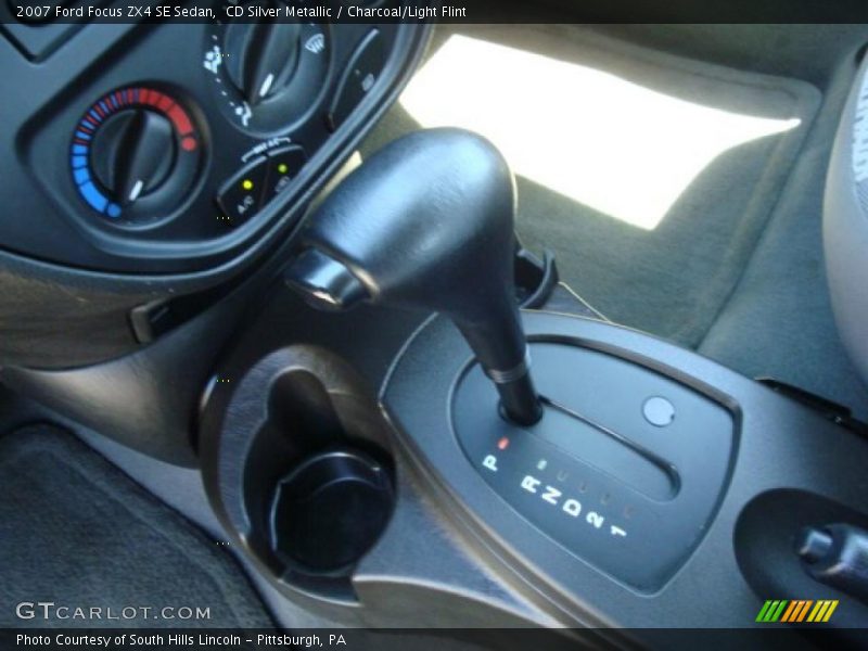 CD Silver Metallic / Charcoal/Light Flint 2007 Ford Focus ZX4 SE Sedan