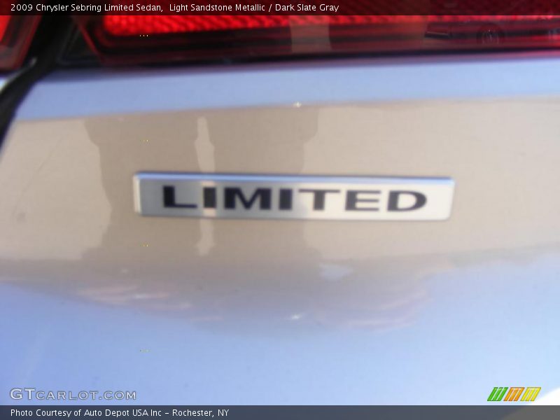 Light Sandstone Metallic / Dark Slate Gray 2009 Chrysler Sebring Limited Sedan