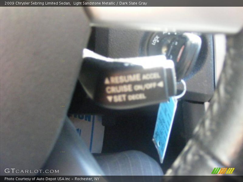 Light Sandstone Metallic / Dark Slate Gray 2009 Chrysler Sebring Limited Sedan