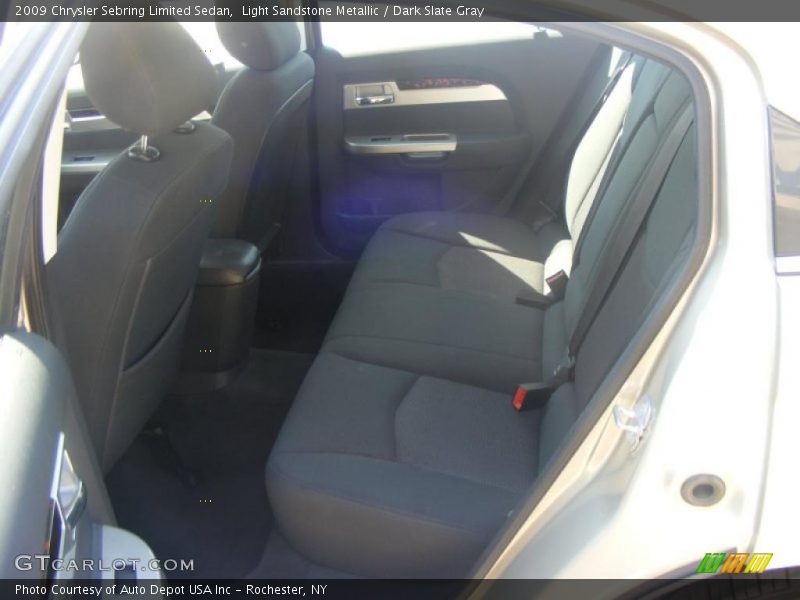 Light Sandstone Metallic / Dark Slate Gray 2009 Chrysler Sebring Limited Sedan