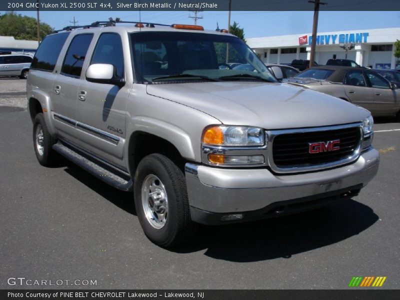 Silver Birch Metallic / Neutral/Shale 2004 GMC Yukon XL 2500 SLT 4x4