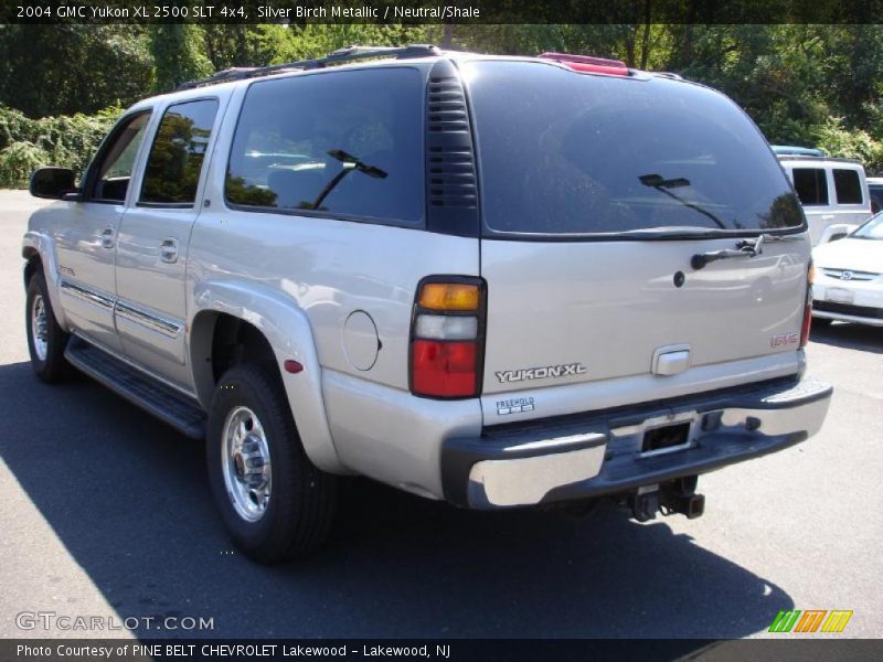 Silver Birch Metallic / Neutral/Shale 2004 GMC Yukon XL 2500 SLT 4x4