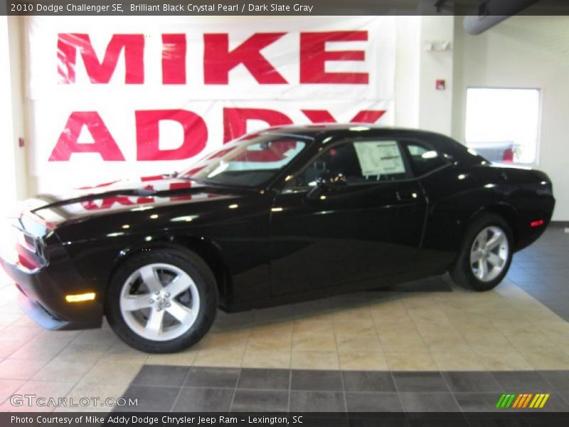 Brilliant Black Crystal Pearl / Dark Slate Gray 2010 Dodge Challenger SE