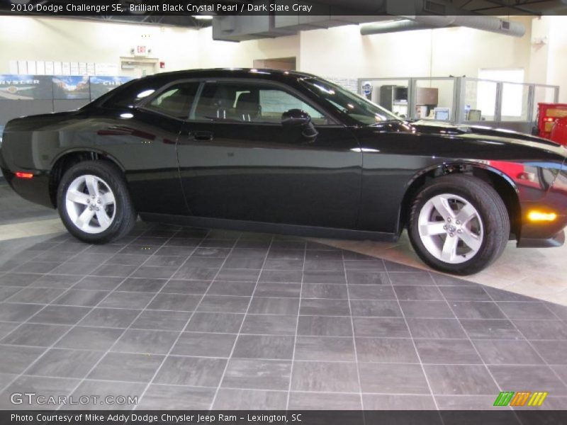 Brilliant Black Crystal Pearl / Dark Slate Gray 2010 Dodge Challenger SE