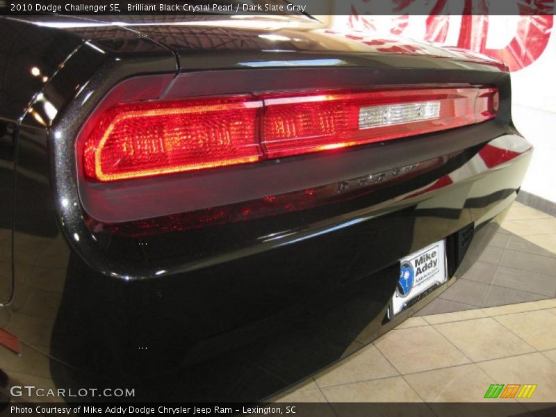 Brilliant Black Crystal Pearl / Dark Slate Gray 2010 Dodge Challenger SE