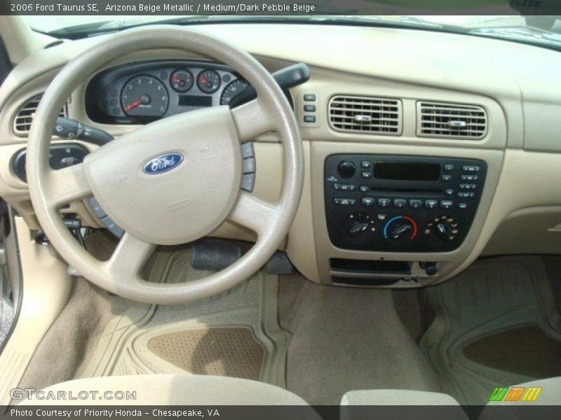 Arizona Beige Metallic / Medium/Dark Pebble Beige 2006 Ford Taurus SE