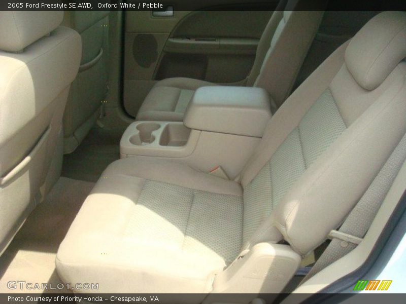 Oxford White / Pebble 2005 Ford Freestyle SE AWD