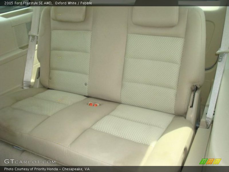 Oxford White / Pebble 2005 Ford Freestyle SE AWD