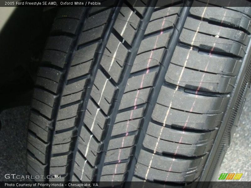 Oxford White / Pebble 2005 Ford Freestyle SE AWD