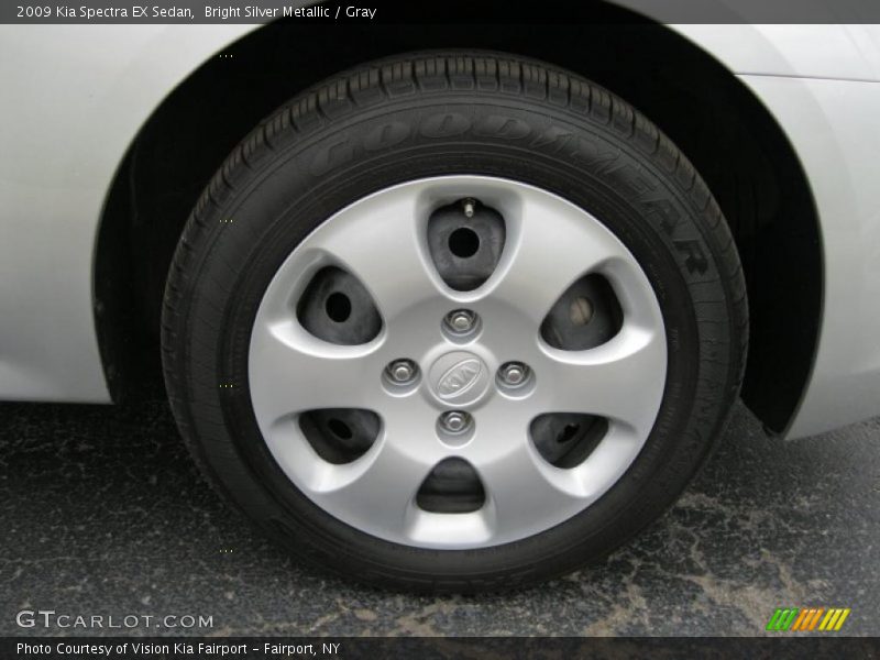 Bright Silver Metallic / Gray 2009 Kia Spectra EX Sedan