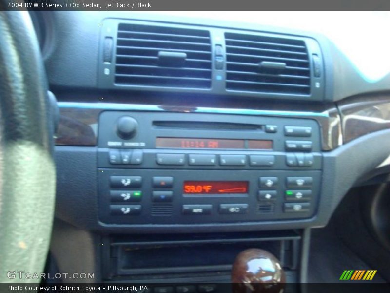 Jet Black / Black 2004 BMW 3 Series 330xi Sedan