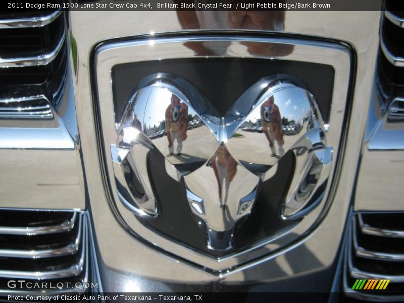 Brilliant Black Crystal Pearl / Light Pebble Beige/Bark Brown 2011 Dodge Ram 1500 Lone Star Crew Cab 4x4