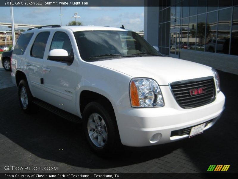 Summit White / Light Tan 2011 GMC Yukon SLE
