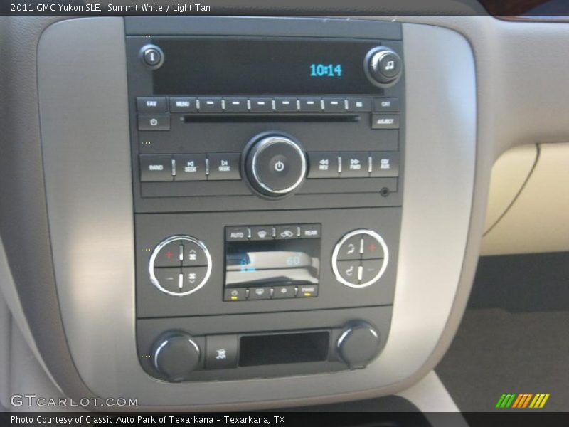 Summit White / Light Tan 2011 GMC Yukon SLE