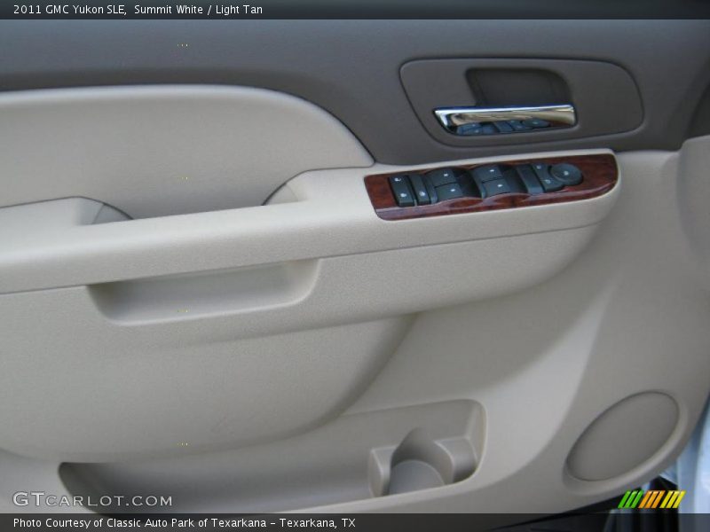 Summit White / Light Tan 2011 GMC Yukon SLE