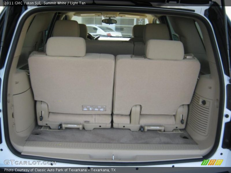 Summit White / Light Tan 2011 GMC Yukon SLE