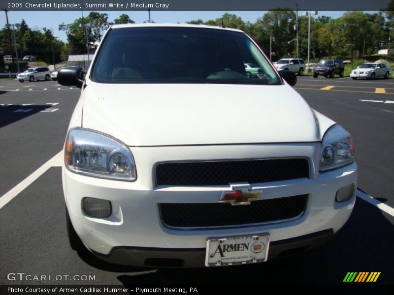 Summit White / Medium Gray 2005 Chevrolet Uplander