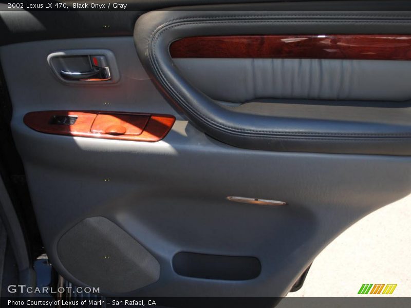 Black Onyx / Gray 2002 Lexus LX 470