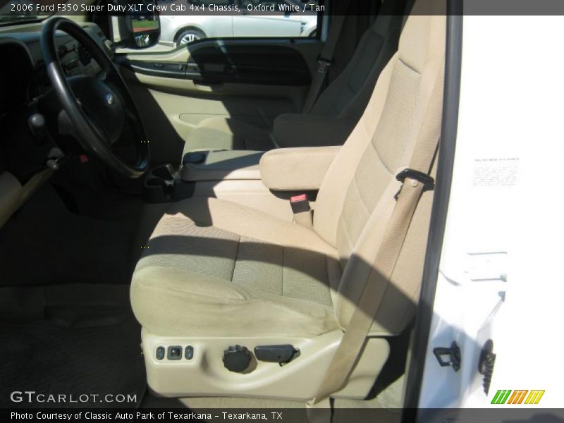 Oxford White / Tan 2006 Ford F350 Super Duty XLT Crew Cab 4x4 Chassis